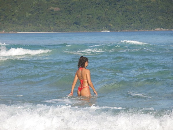 Foto 3 do Conto erotico: A princesa putinha e sua micro calcinha rendada branca e transparente