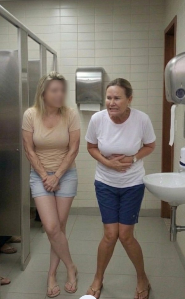 Foto 4 do Conto erotico: Xixi desesperador delas