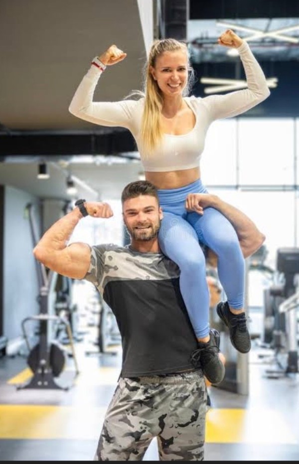 Foto 4 do Conto erotico: Marido ingênuo loirinha safada na casa de praia