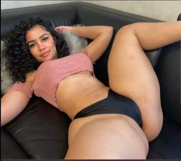 Foto 5 do Conto erotico: TEMA - JHU - 147 - A NOSSA VIAGEM A ANGRA.