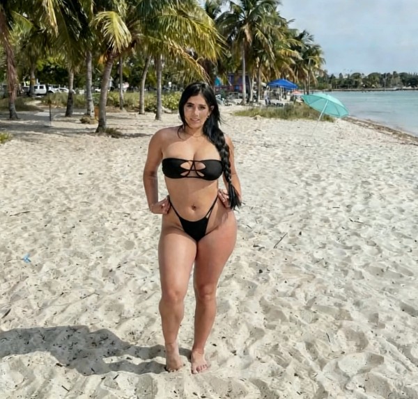 Foto 1 do Conto erotico: TEMA - JHU GHE - 148 - A LINDA FESTA EM EDIMBURGO.