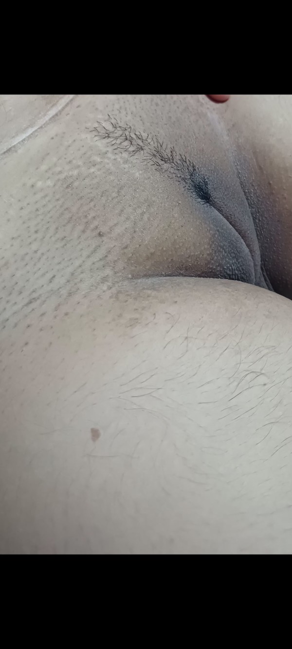 Foto 1 do Conto erotico: O dia em que eu depilei a buceta da minha morena