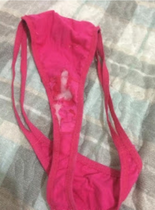 Foto 1 do Conto erotico: Minha esposa a sós com o vizinho na casa dele