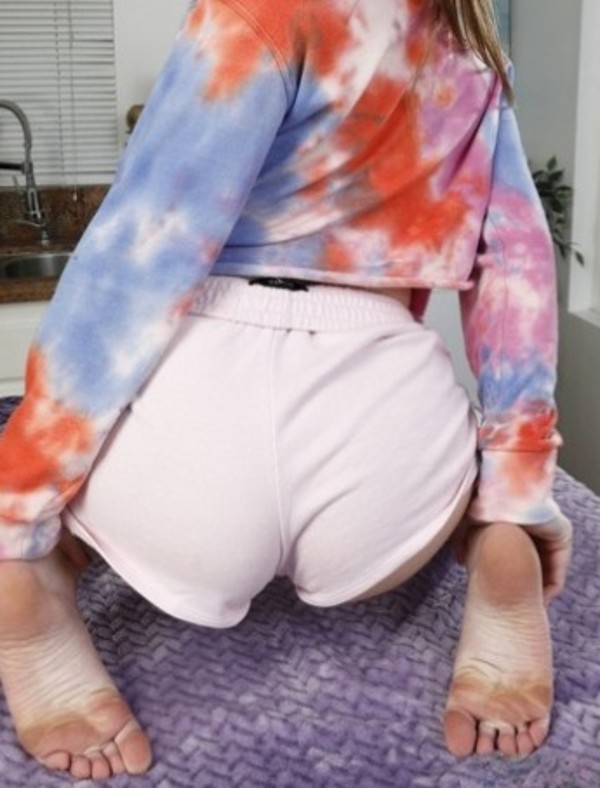 Foto 2 do Conto erotico: Em vez de ir a igreja fui dar para meu namorado e engravidei - Parte 3