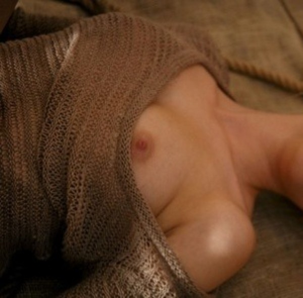 Foto 3 do Conto erotico: **Pecados da Menina da Igreja** **Capítulo 5 – Um Novo Mundo - Doutor Ricardo