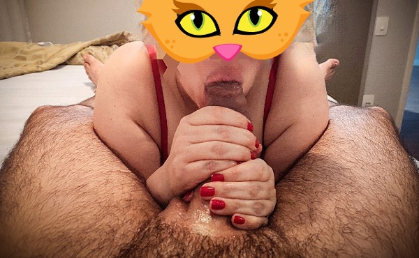 Foto 4 do Conto erotico: Wanderleia - o Corno vai trabalhar e o Macho aproveita ainda limpa o pau no travesseiro dele