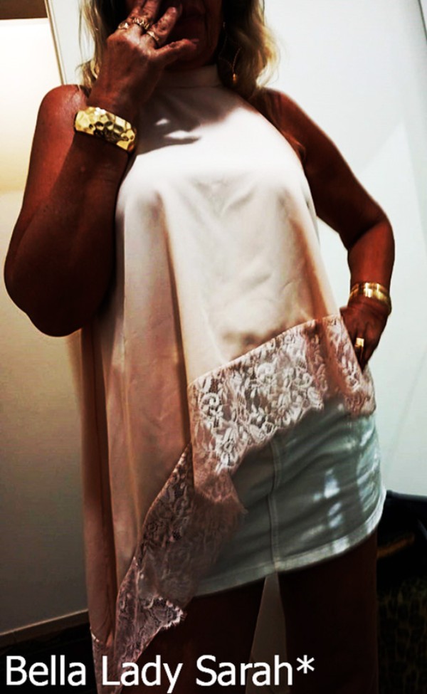 Foto 1 do Conto erotico: Os maridos das amigas pagam pra gozarem na minha boca