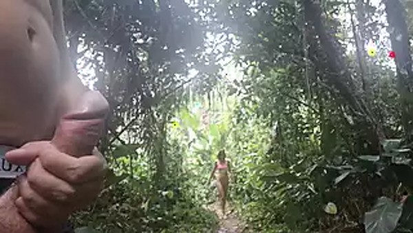 Foto 1 do Conto erotico: Sempre curti ser flagrado tocando uma no meio do mato