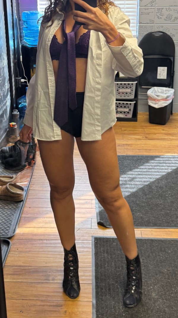 Foto 5 do Conto erotico: O mundo vai acabar, e ela só quer dançar!