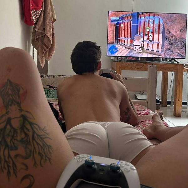 Foto 1 do Conto erotico: Marido da minha amiga comeu meu c*