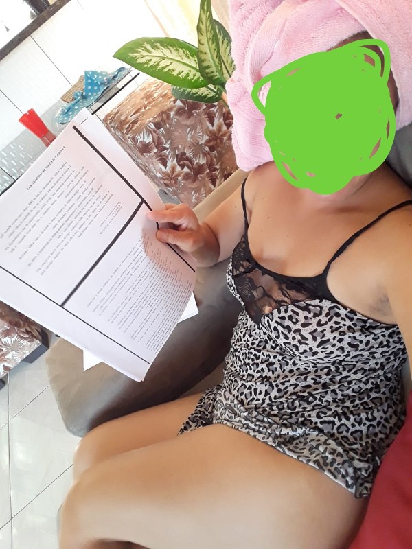 Foto 1 do Conto erotico: Pra ir na excursão ela armou pra comer a amiga