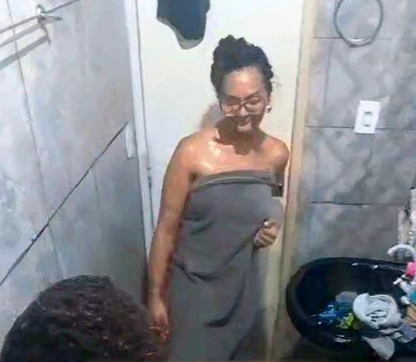 Foto 1 do Conto erotico: Para não engravidar minha irmã, meti no cu dela!
