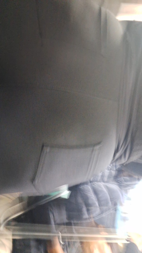 Foto 2 do Conto erotico: Encoxada na gostosa de legging preta brilhante