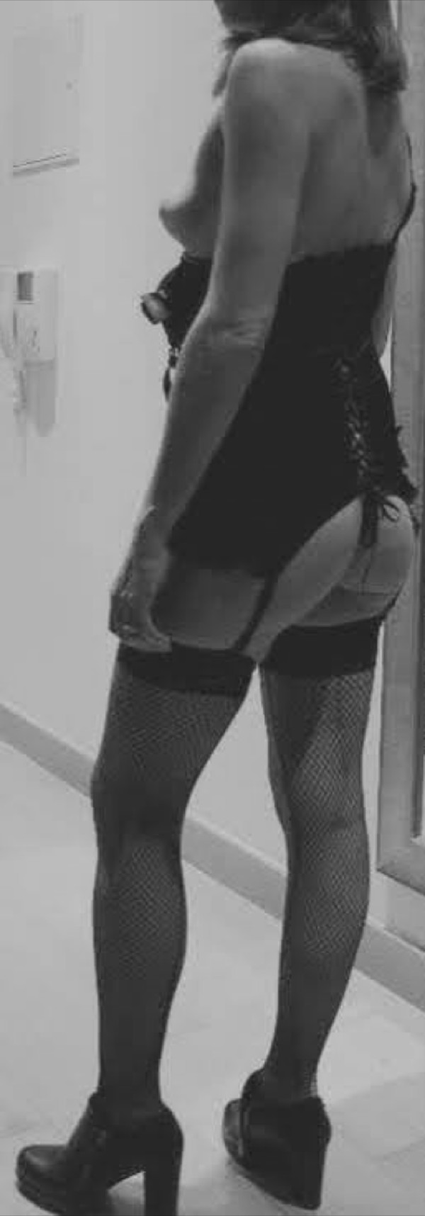 Foto 3 do Conto erotico: Desafio - como se devem receber entregas