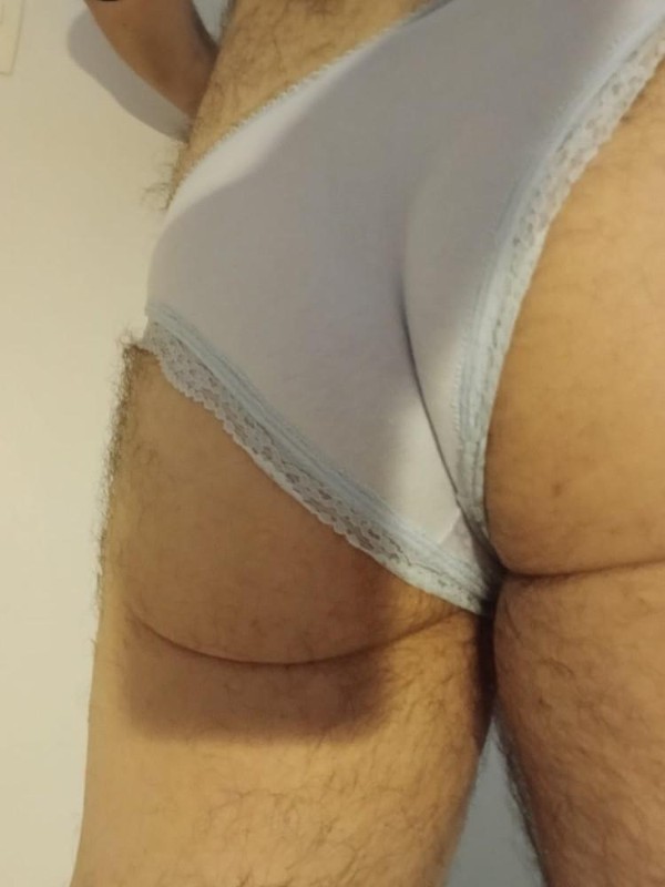 Foto 1 do Conto erotico: Fernando, o colega do trabalho que não pode ver uma bunda