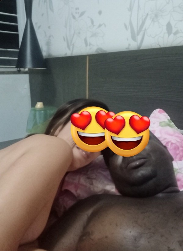 Foto 3 do Conto erotico: Traíndo Meu Marido Na Nossa própria Cama