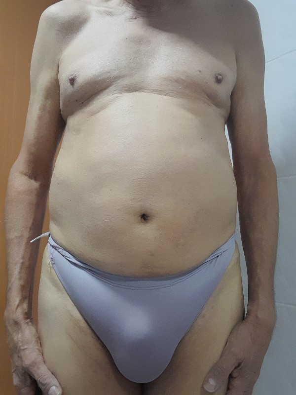 Foto 4 do Conto erotico: Calcinha no cu e rola na mão.