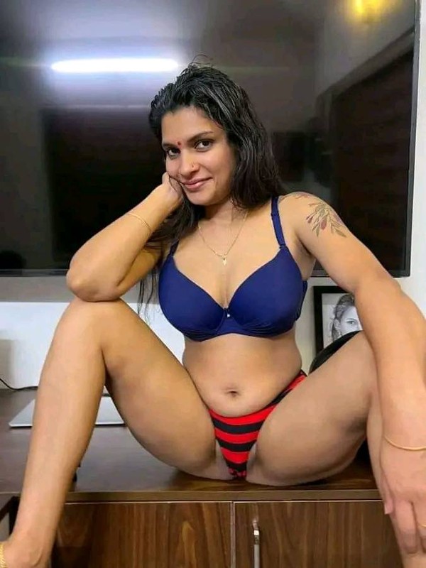 Foto 2 do Conto erotico: - . - . - . - UMA LINDA MULHER X I I