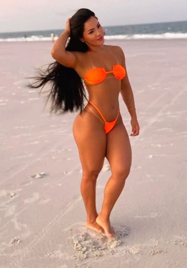 Foto 3 do Conto erotico: - . - . - . - UMA LINDA MULHER. -