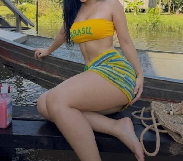 Foto 2 do Conto erotico: Se Exibir e Exibir seu Biquíni no Mercadinho