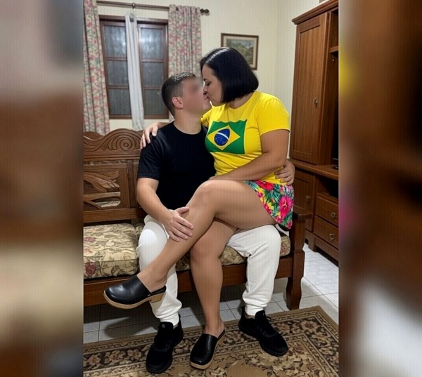 Foto 2 do Conto erotico: Jogo do Brasil, e sexo com meu filho.