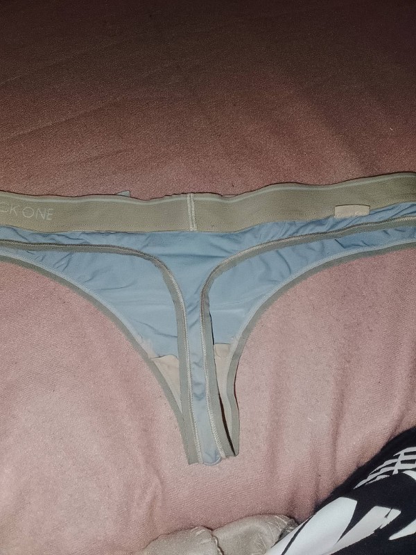 Foto 5 do Conto erotico: Gozei cheirando a calcinha da minha amiga