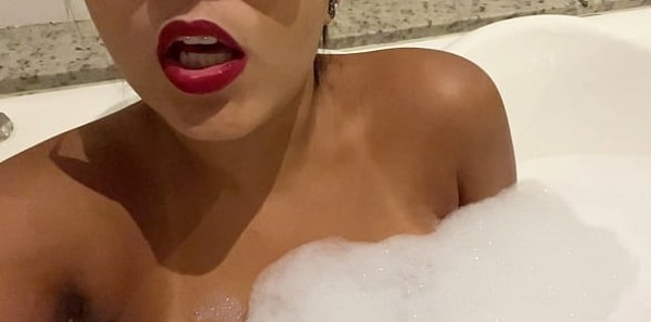 Foto 4 do Conto erotico: Ela se acabou na banheira depois de assistir minha punheta