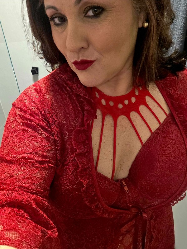 Foto 1 do Conto erotico: A Dama de Vermelho