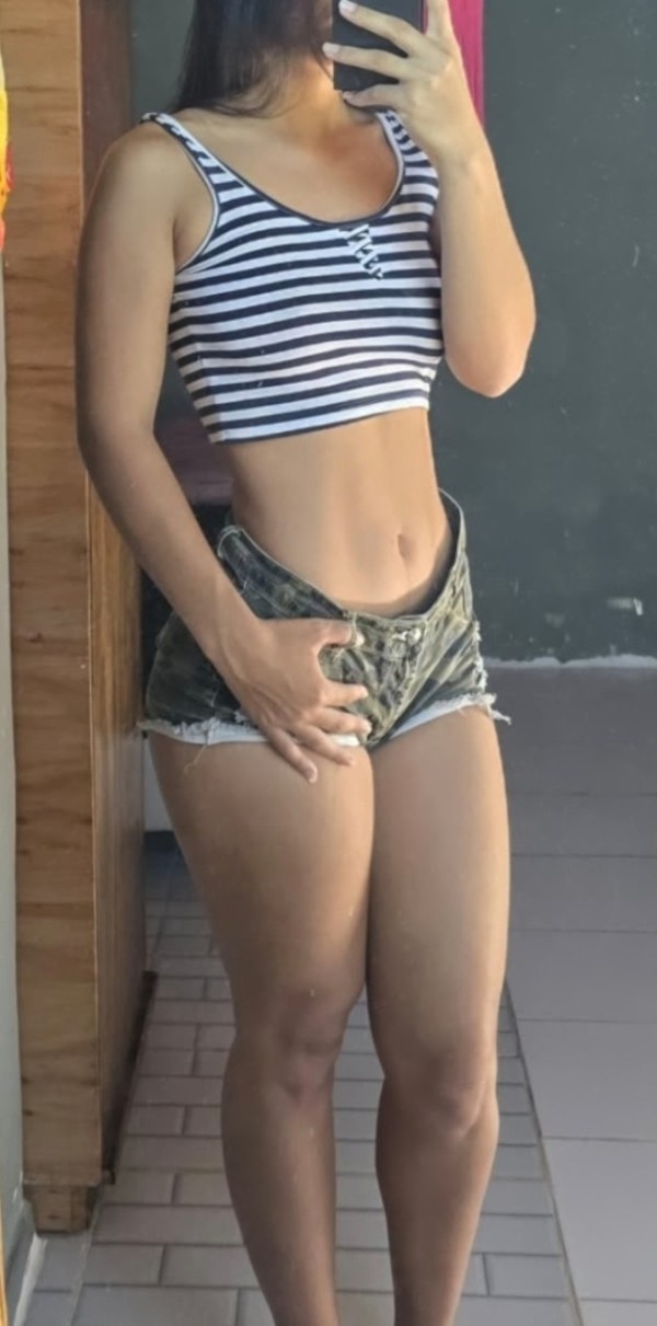 Foto 2 do Conto erotico: Resolvi deixar meu marido comer minha irmã