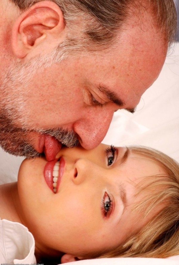 Foto 2 do Conto erotico: Meu sogro me pegou.( Capítulo 1)