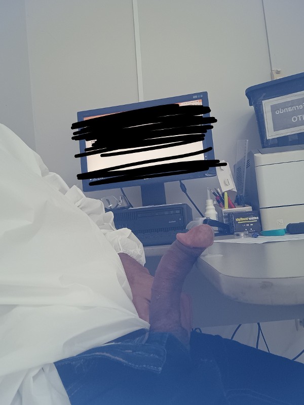 Foto 1 do Conto erotico: Antes de mudar, mamou na cadeira odontológica.