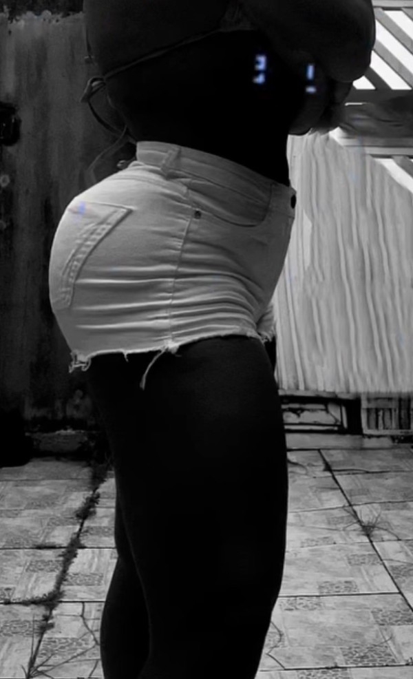 Foto 3 do Conto erotico: O corno sua mulher gostosa e seu amante preto e pagodeiro