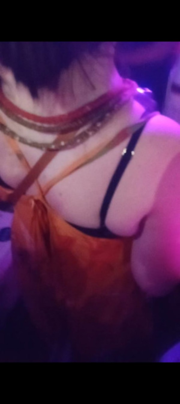 Foto 3 do Conto erotico: As Baianas Gostosas acabaram comigo no show da Shakira