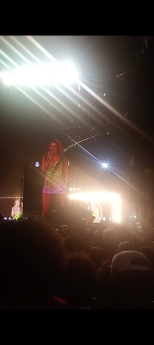 Foto 4 do Conto erotico: As Baianas Gostosas acabaram comigo no show da Shakira