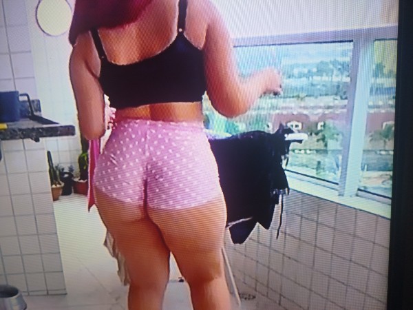 Foto 5 do Conto erotico: Acho que minha esposa me trai com meu vizinho folgado. Cap(5) Eu tentando o perdão dela.