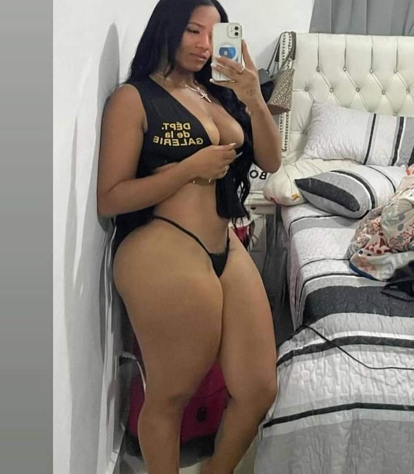 Foto 4 do Conto erotico: - * - A GRATIDÃO DA LINDA E DESLUMBRANTE SABRINA ELIZABETH. - - - -