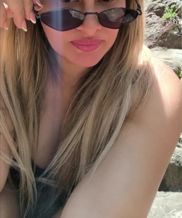Foto 1 do Conto erotico: MINHA ESPOSA CONHECENDO AMIGOS NO CAMPING SELVAGEM NA CACHOEIRA