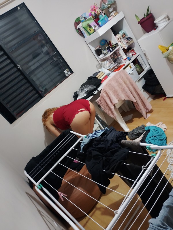 Foto 3 do Conto erotico: Meu amigo flagrou minha namorada de calcinha