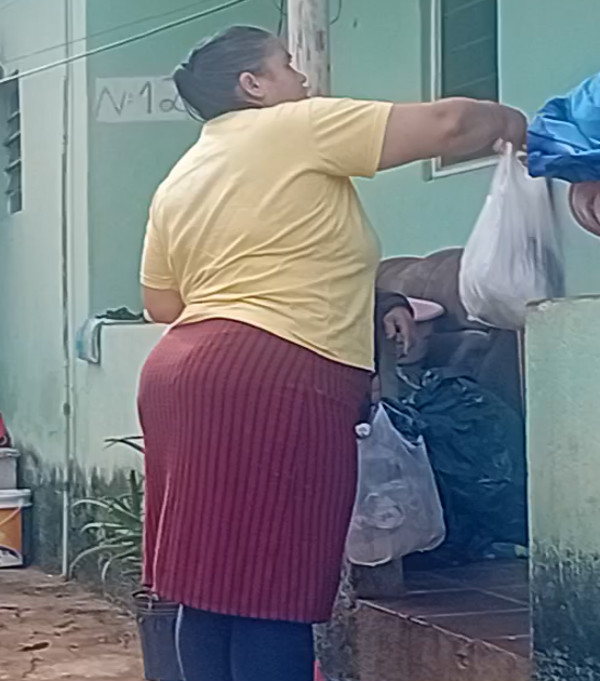 Foto 1 do Conto erotico: Rosicleia rabuda e suas filhas virgens, Parte 1 Papacú arromba cuzinho virgem da Rosicleia