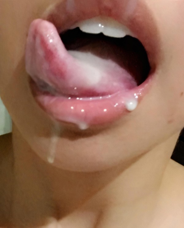 Foto 1 do Conto erotico: Eu adoro engolir esperma