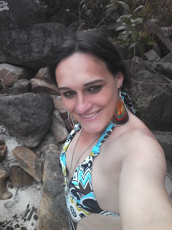 Foto 1 do Conto erotico: COMO ME DESCOBRI COM UM PADRE CONFISSÃO DE UM MENINO QUE FOI MENINA E HOJE É UMA MOÇA