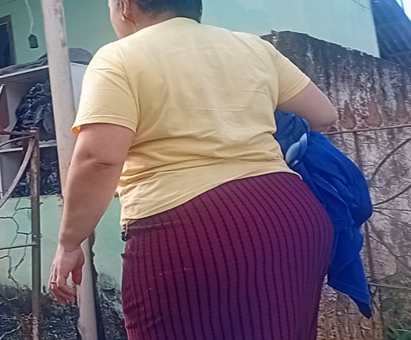 Foto 2 do Conto erotico: Rosicleia rabuda e suas filhas virgens, Parte 1 Papacú arromba cuzinho virgem da Rosicleia