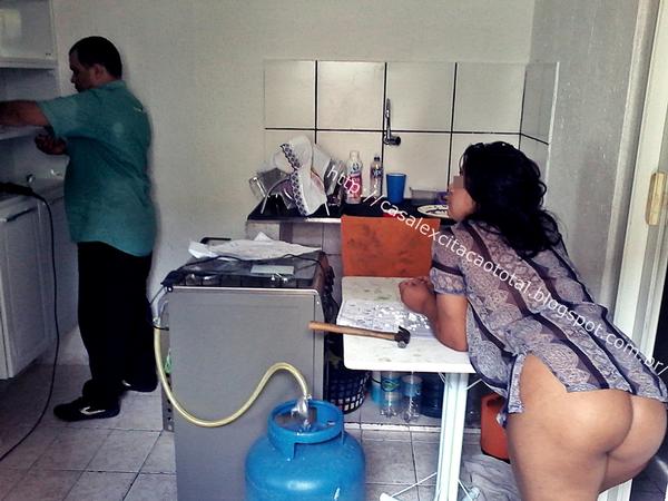 Foto 2 do Conto erotico: Exibição durante a montagem da nova cozinha