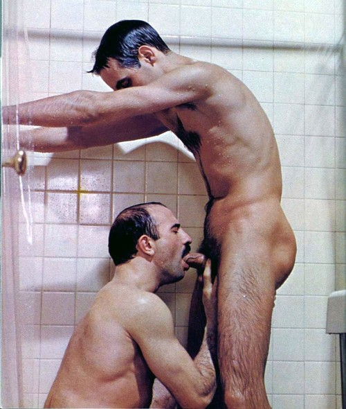 Foto 2 do Conto erotico: Chupando Um Velho No Barranco