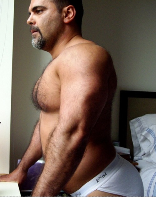 Foto 1 do Conto erotico: MEU TIO...MINHA PUTA!!!!