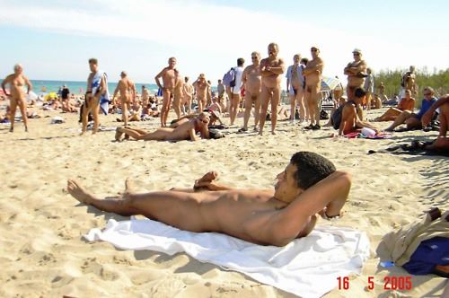 Foto 4 do Conto erotico: Praia de Nudismo