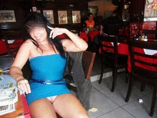 Foto 2 do Conto erotico: Exibindo no bar dançante e depois para o motel.