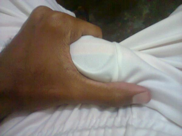 Foto 1 do Conto erotico: Mamando os seios da prima a caminho de Barretos