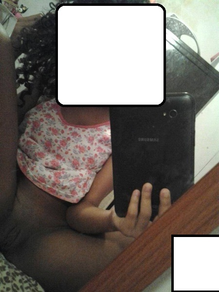 Foto 1 do Conto erotico: Sara adora massagear saco. (By Glauco)